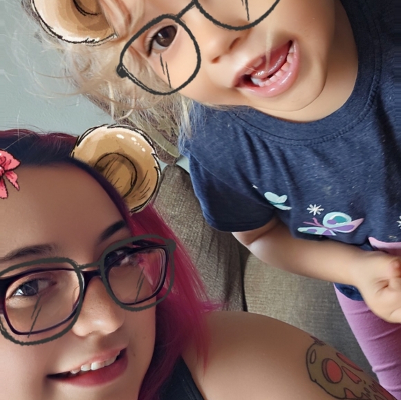 Meet your Posher, Leeanna - Picture 2 of 6